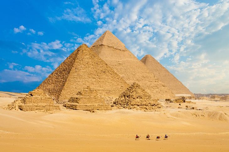 africa-best-places-to-visit-great-pyramids-cairo-egypt